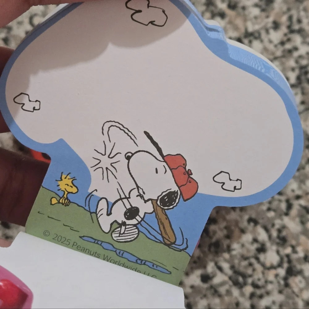 Peanuts: Snoopy Notepad - Red Or Blue